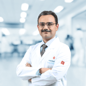 Dr. Shankar Kurpad . Consultant Orthopedician from Manipal Hospital, Bangalore,Karnataka