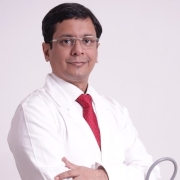 Dr. Piyush Jain MBBS, MD - Pediatrics, DM - Neonatology Paediatrician & Neonatologist-Travocure