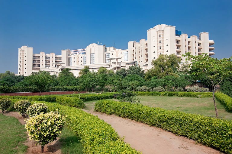 Indraprastha Apollo Hospital, New Delhi-Travocure